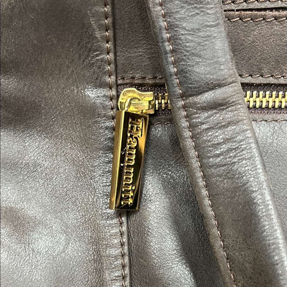 Elegant Brown Leather Handbag - Picture 4 of 5